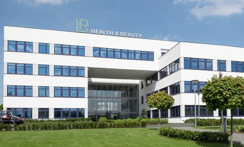 LR, 채권 조건 변경 협상 착수…실적 전망도 하향 조정