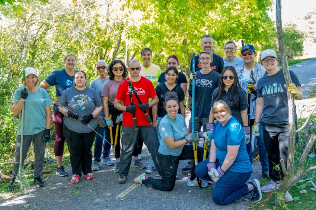멜라루카, 가을맞이 ‘지역사회 공원 정화 캠페인’ 진행