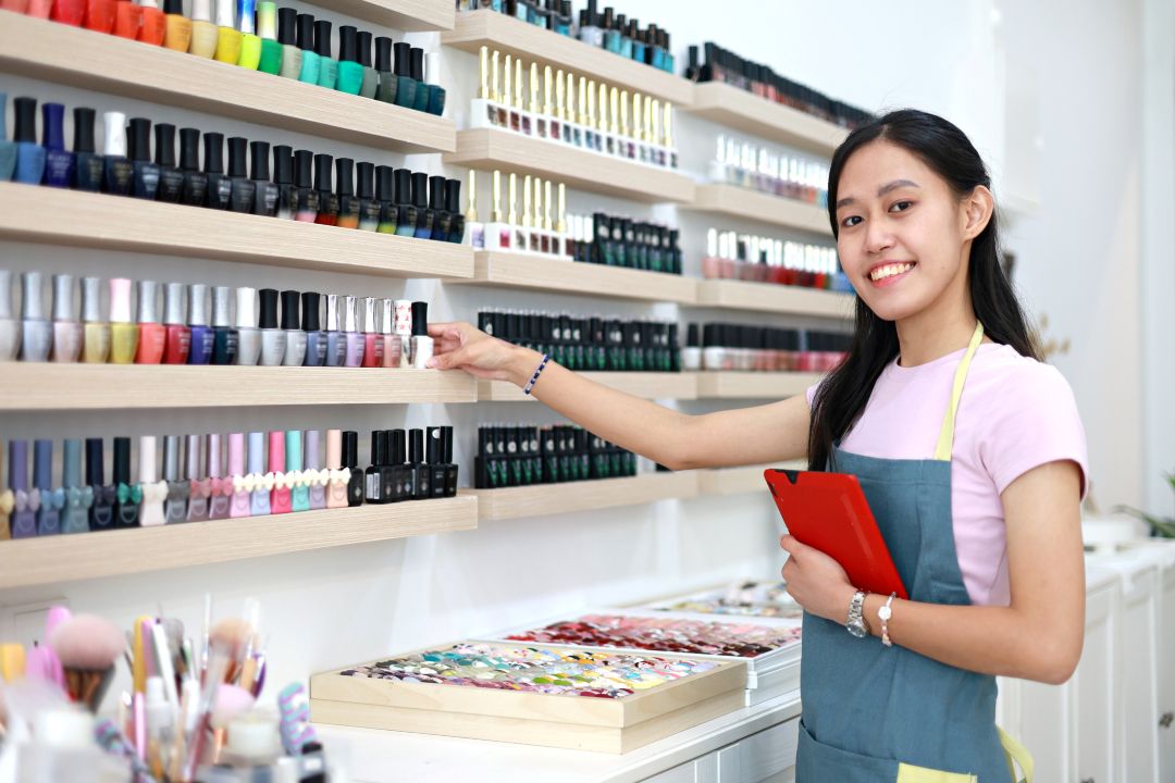 살롱에서 셀프로 확산되며 양 갈래 발전