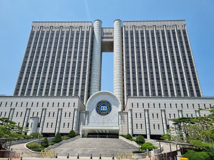 휴스템 이상은 회장, 미성년 강제추행 항소심서 감형