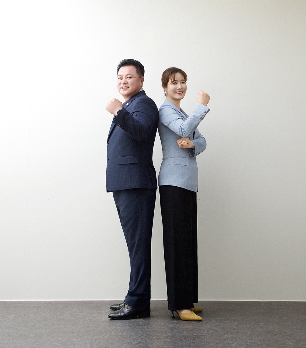 왼쪽부터 주재현 고문, 신은영 대표사업자