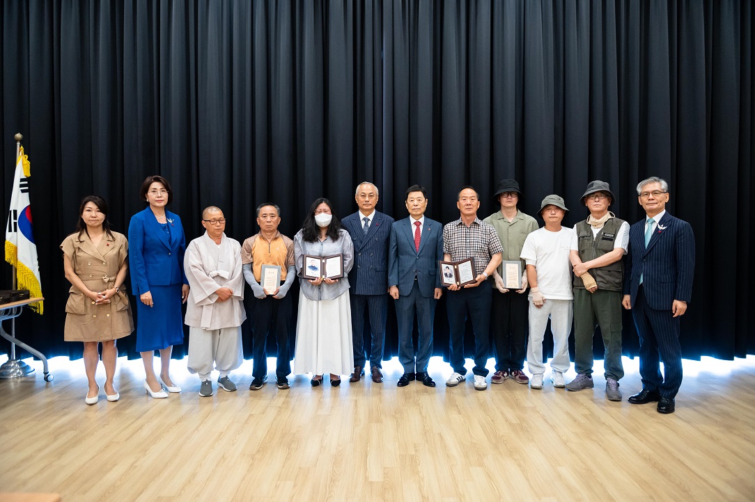 애터미, 산불 진화 희생자 유가족에 47억 원 위로지원금 전달